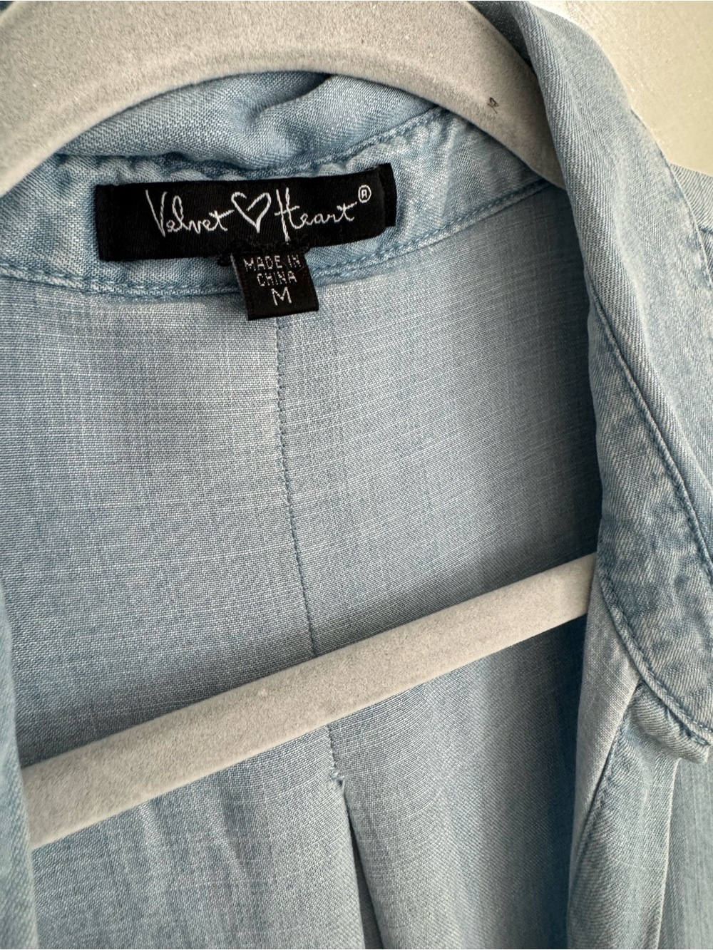 Velvet Heart Light Blue Casual Button-Down Shirt - Picture 4 of 6